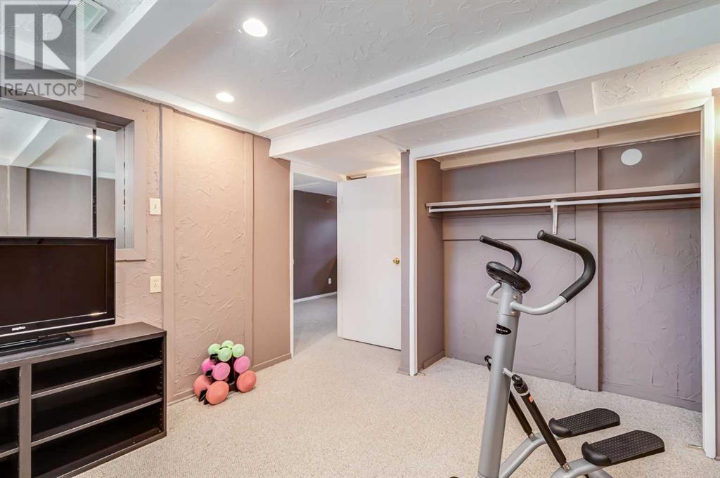 Single Family House Bi-level for Sale in   Avenue SW Braeside Calgary 