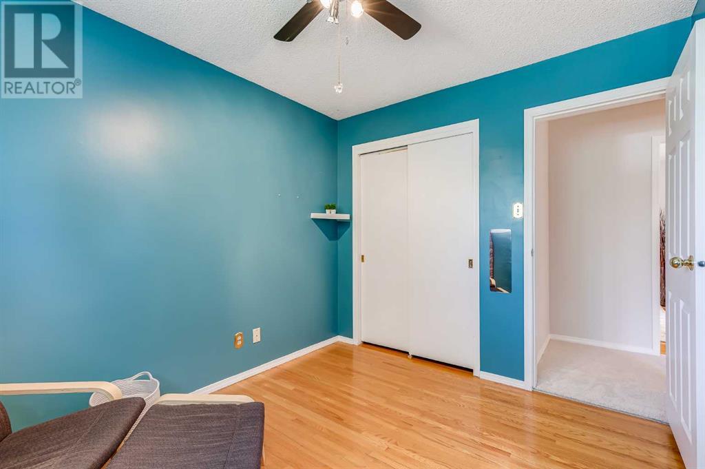 Single Family House Bi-level for Sale in   Avenue SW Braeside Calgary 