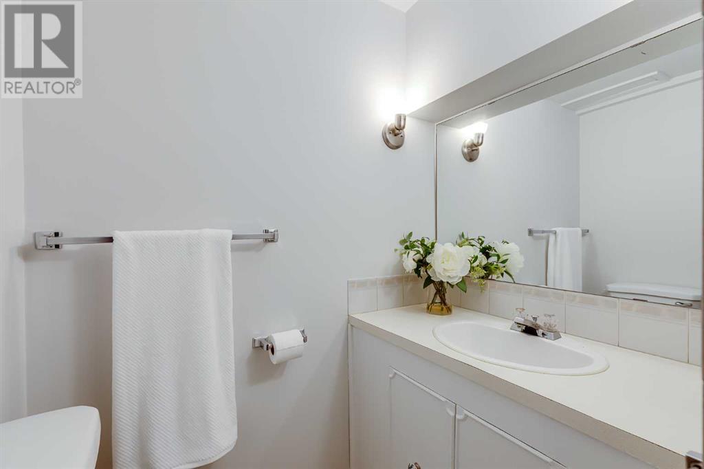 Single Family House Bi-level for Sale in   Avenue SW Braeside Calgary 