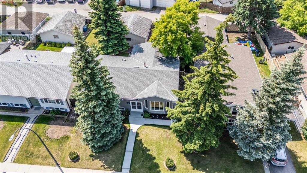 Single Family House Bi-level for Sale in   Avenue SW Braeside Calgary 