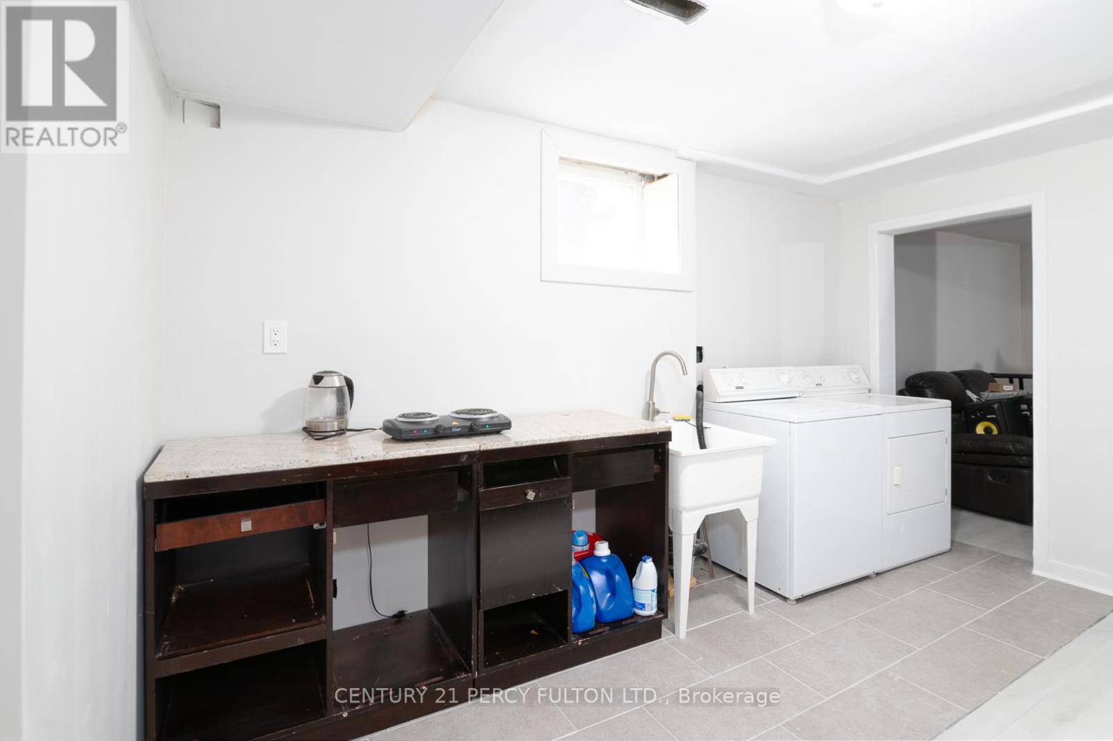 Photo 5 of 12 Northwood Crescent, Belleville ON