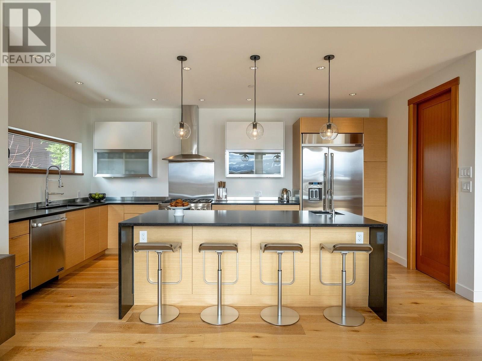 8505 ASHLEIGH MCIVOR DRIVE, Whistler real estate listing R2980562