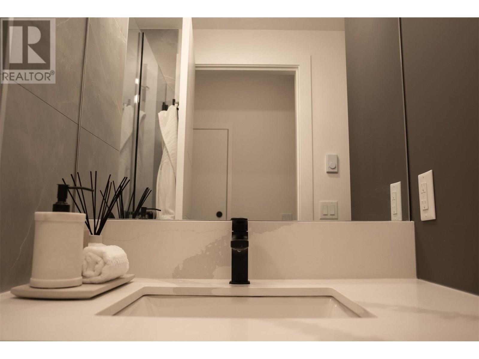 518 720 KLO Road, Kelowna