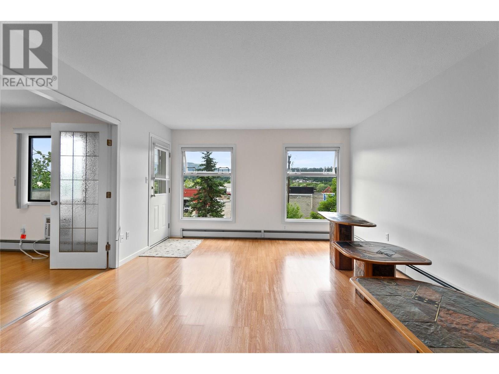 304 851 5 Avenue Southwest, Salmon Arm