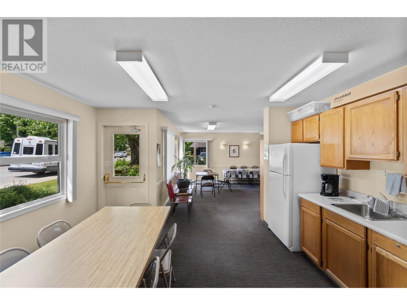 304 851 5 Avenue Southwest, Salmon Arm