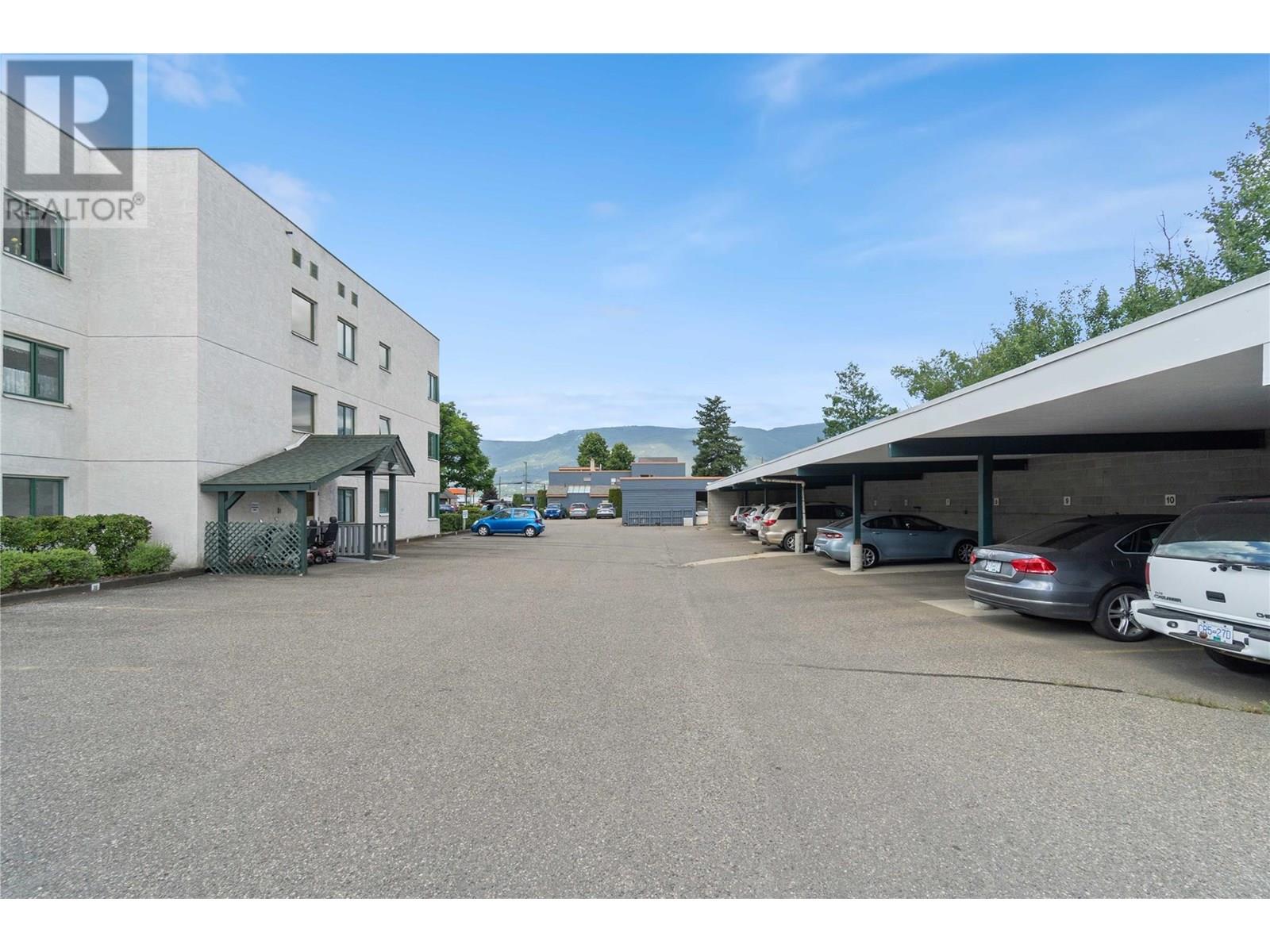 304 851 5 Avenue Southwest, Salmon Arm