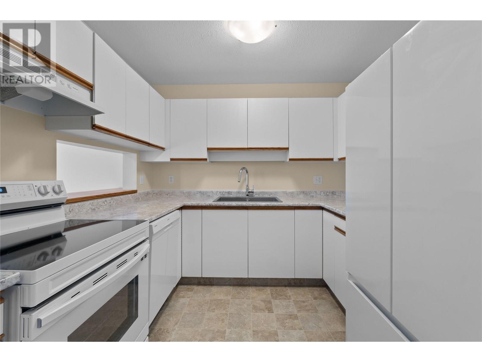 304 851 5 Avenue Southwest, Salmon Arm