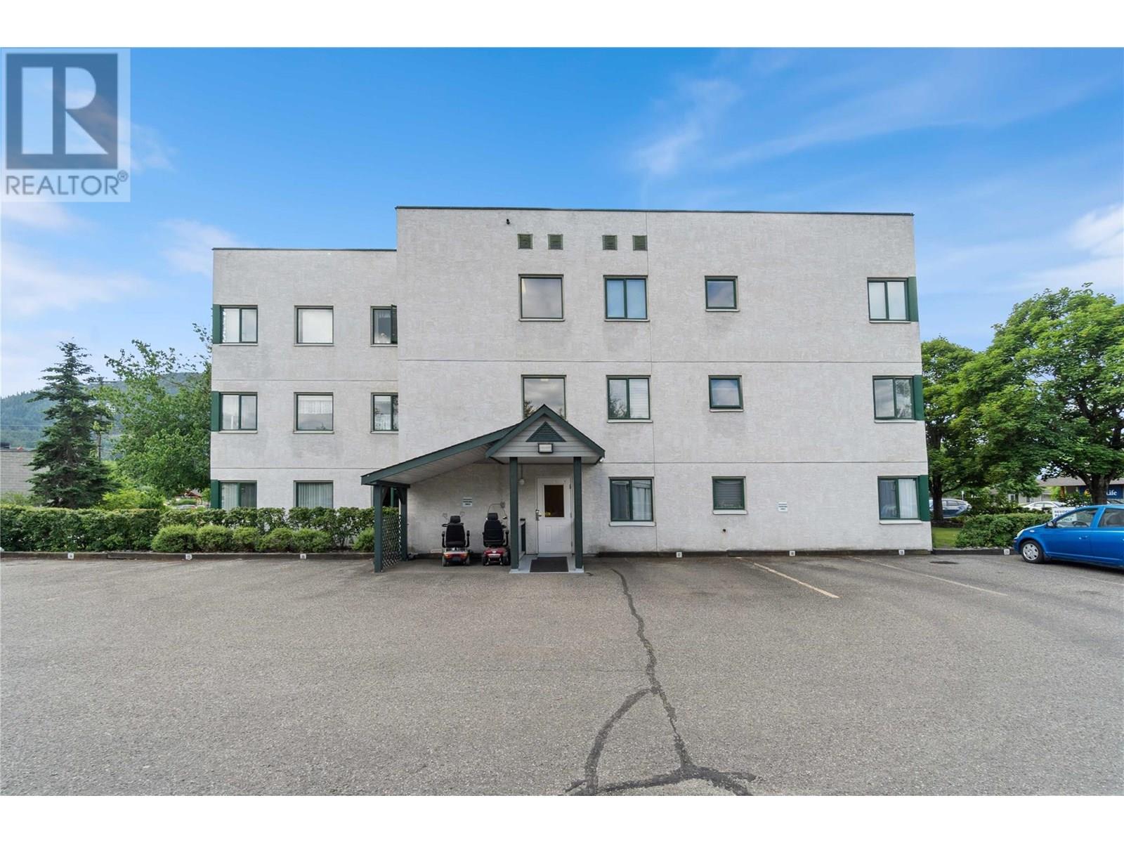 304 851 5 Avenue Southwest, Salmon Arm