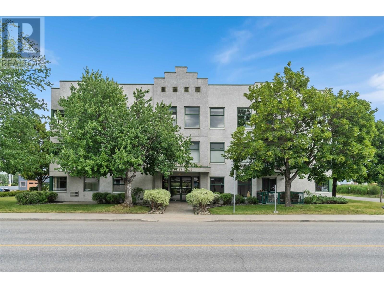 304 851 5 Avenue Southwest, Salmon Arm