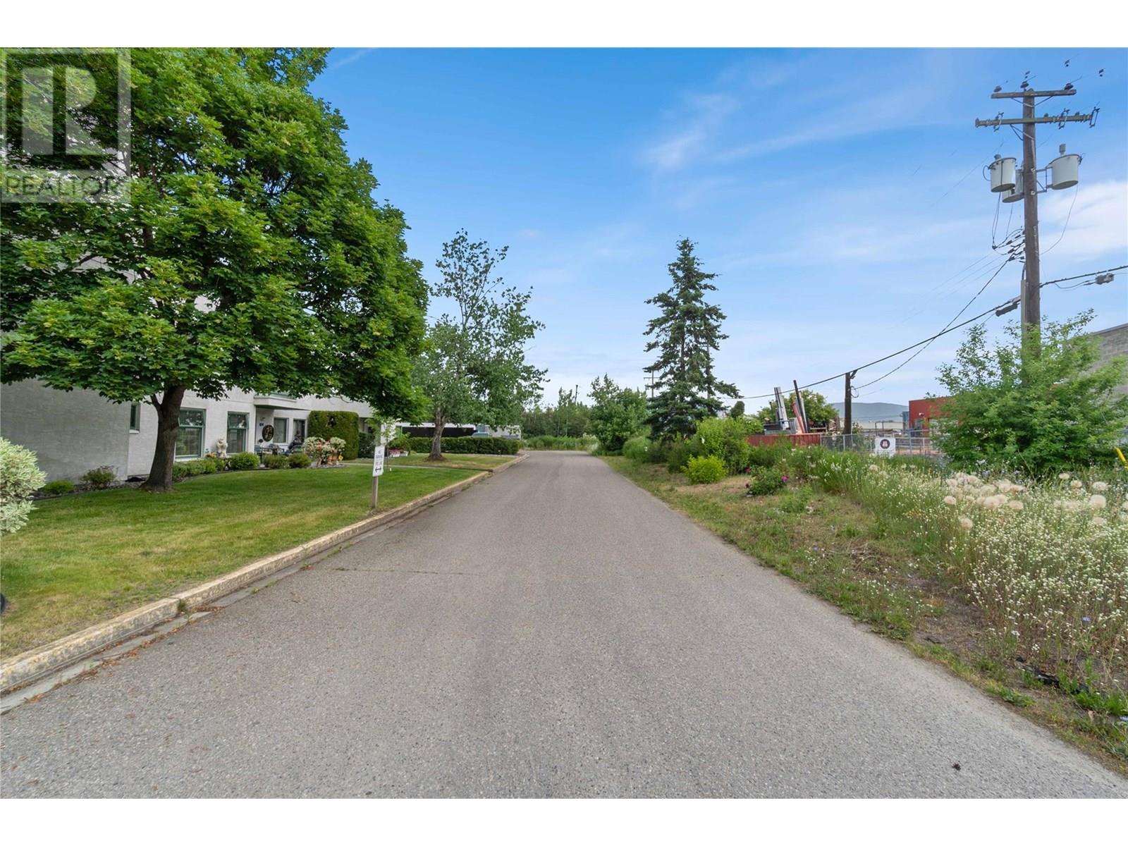 304 851 5 Avenue Southwest, Salmon Arm