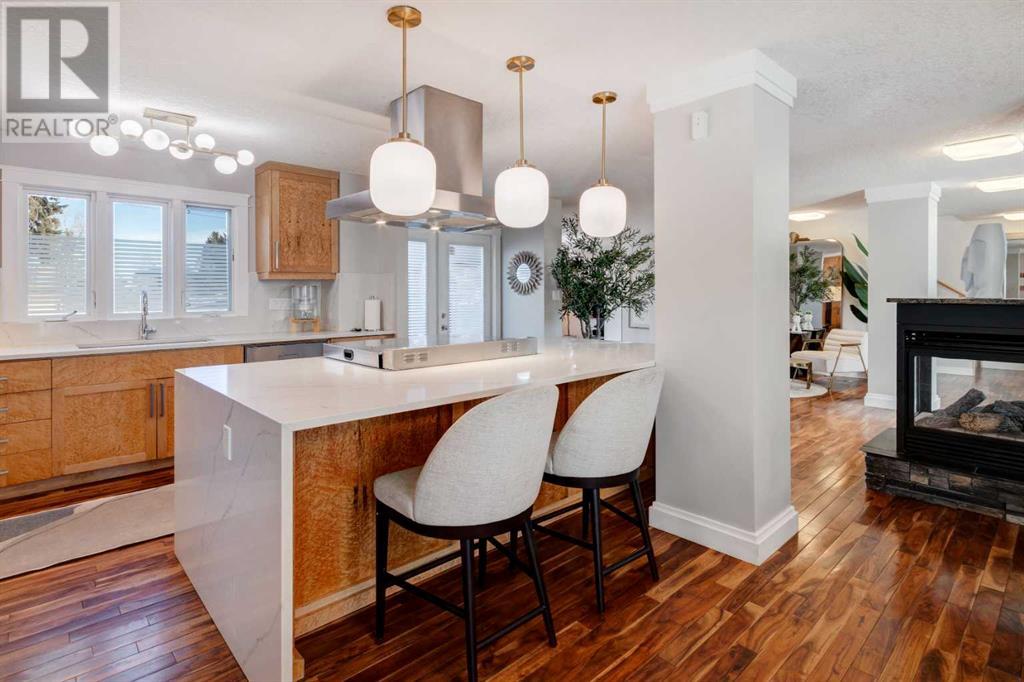 Single Family House for Sale in  Lissington Drive SW North Glenmore Park Calgary 