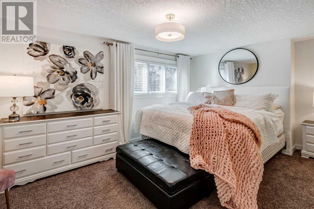 Single Family House for Sale in  Lissington Drive SW North Glenmore Park Calgary 