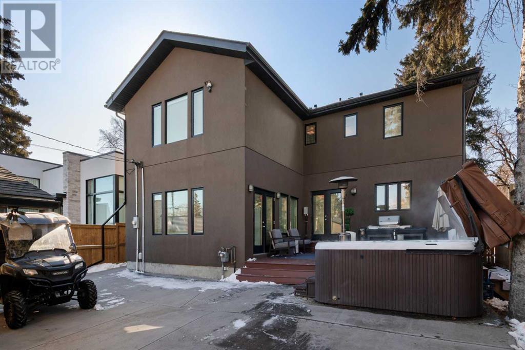 Single Family House for Sale in  Lissington Drive SW North Glenmore Park Calgary 