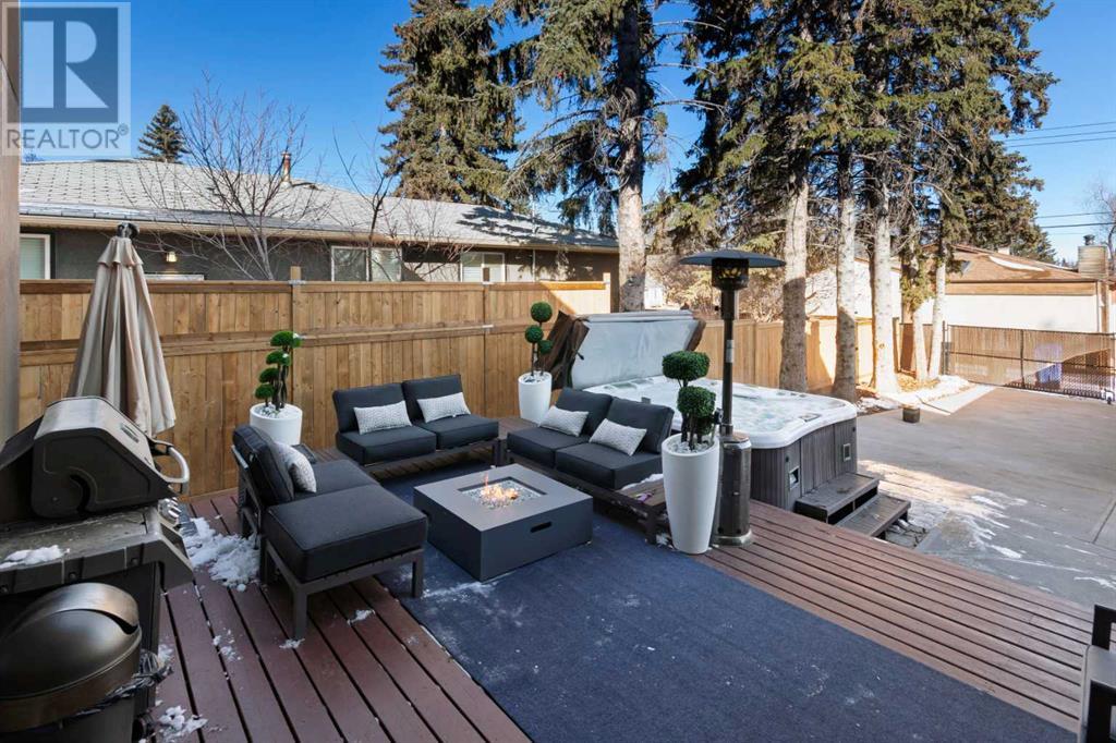 Single Family House for Sale in  Lissington Drive SW North Glenmore Park Calgary 