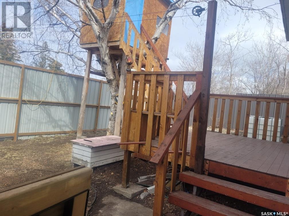 Photo 44 of 1105 5th Avenue, Regina Beach SK