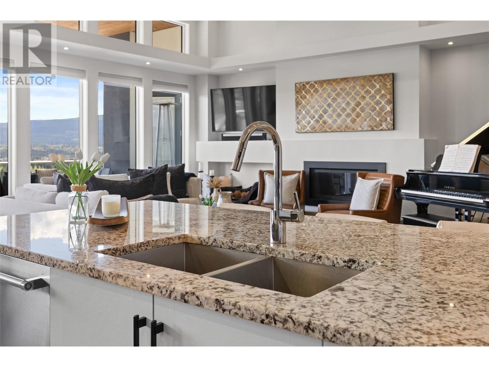  1455 Benzer Court, Kelowna