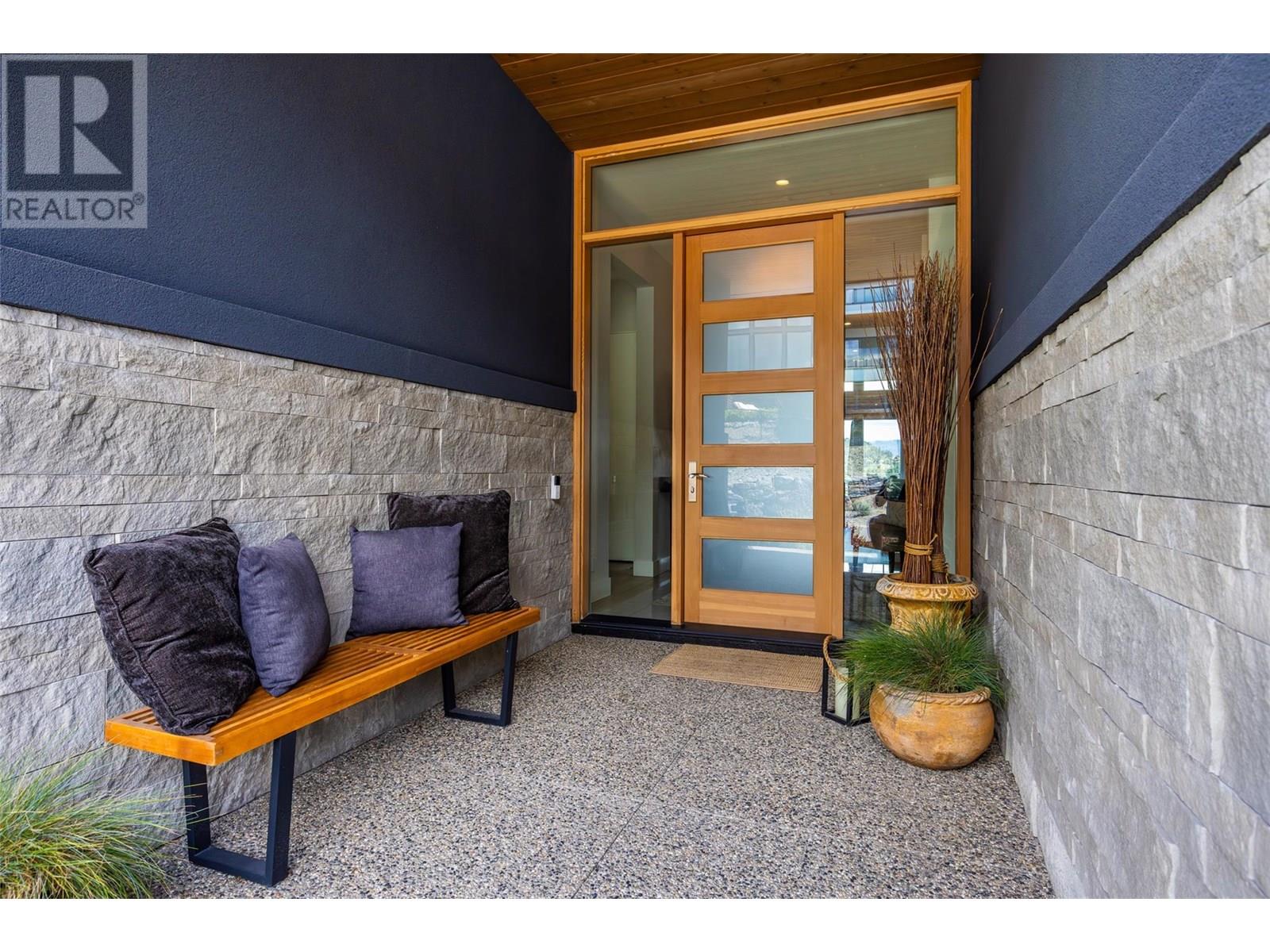  1455 Benzer Court, Kelowna