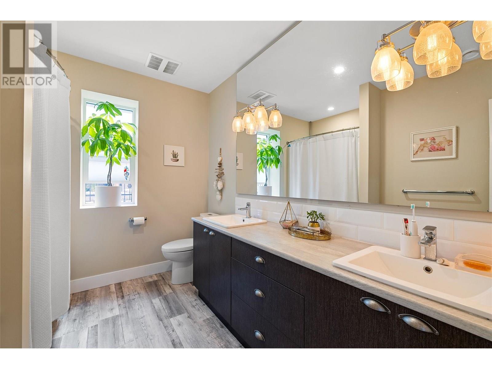  1455 Benzer Court, Kelowna