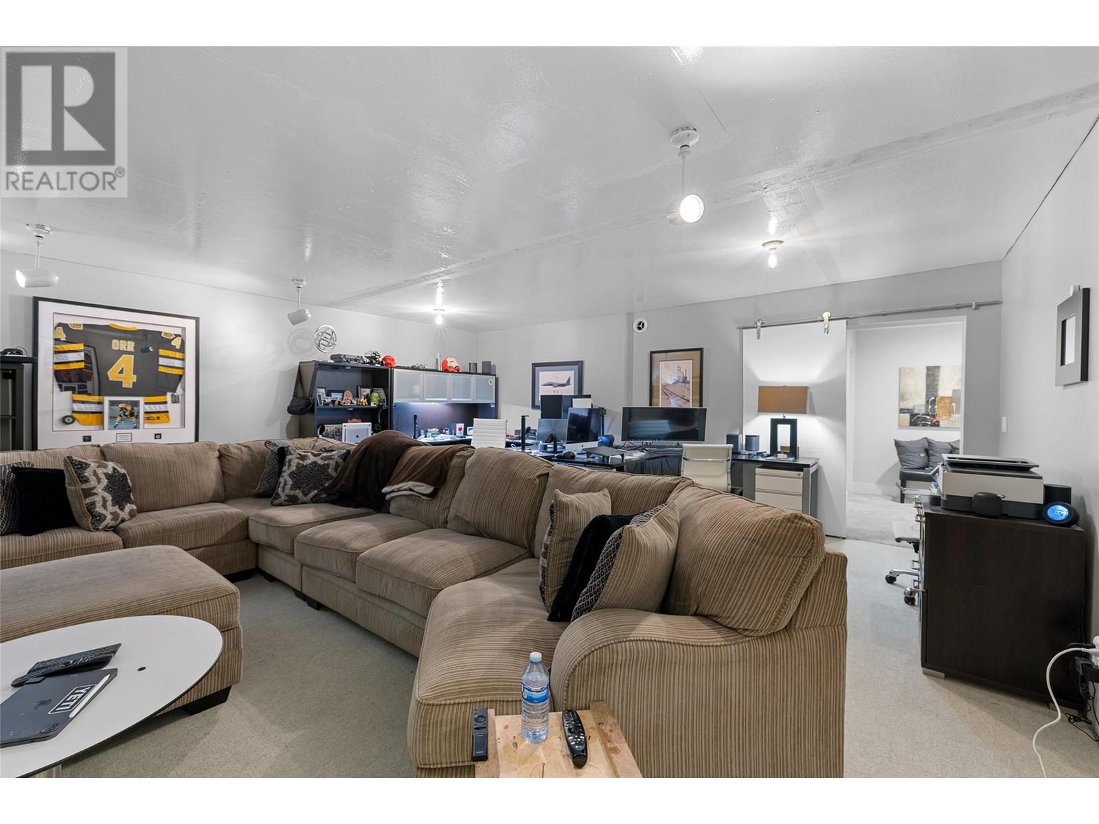  1455 Benzer Court, Kelowna