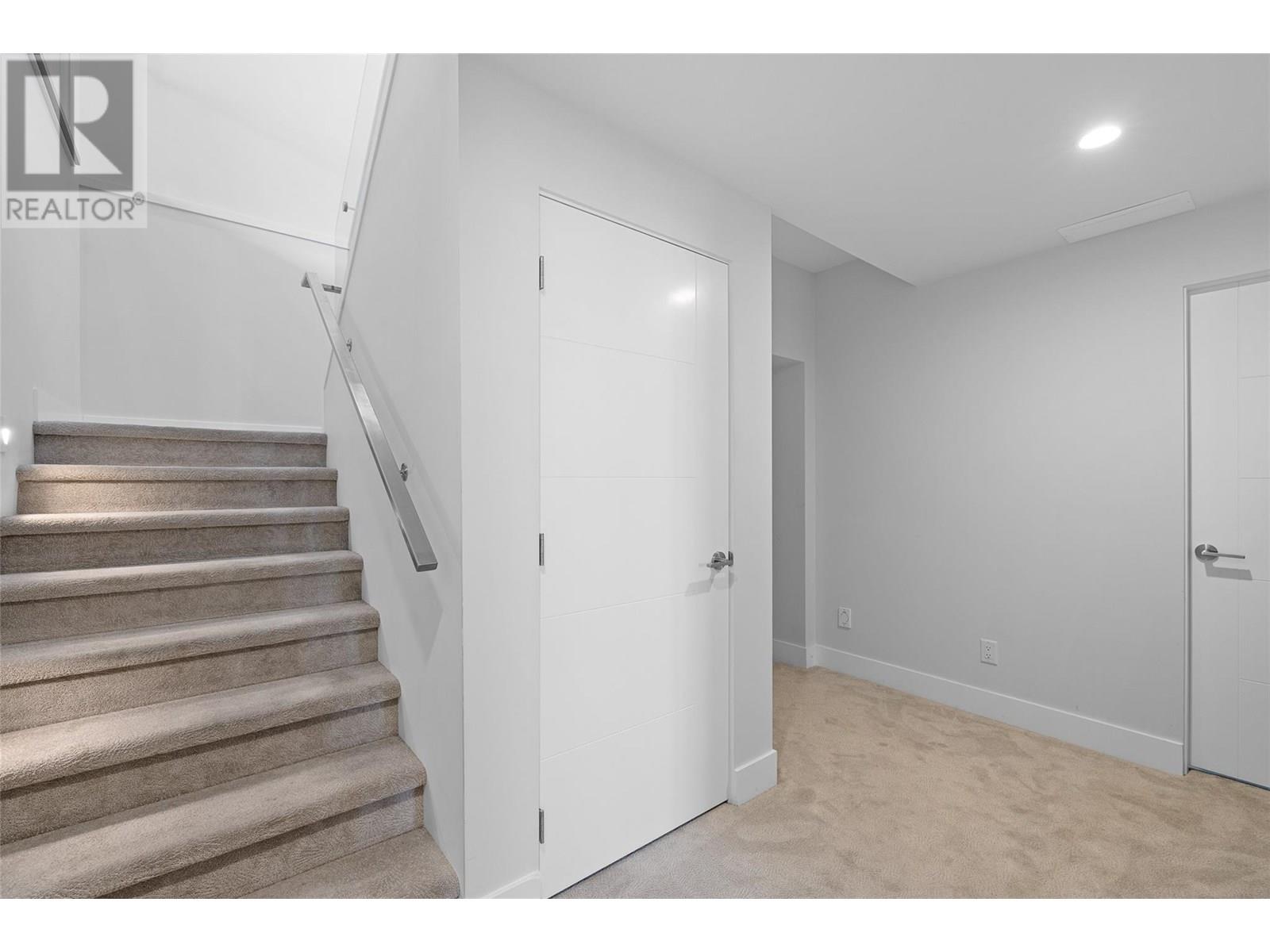  1455 Benzer Court, Kelowna