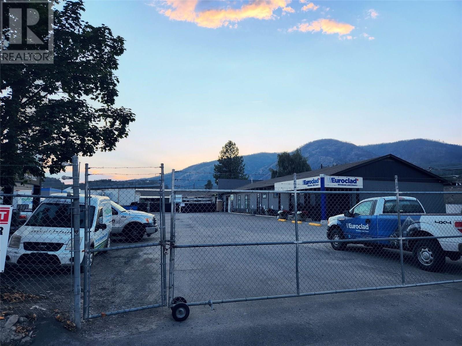  2490 Ross Road, West Kelowna