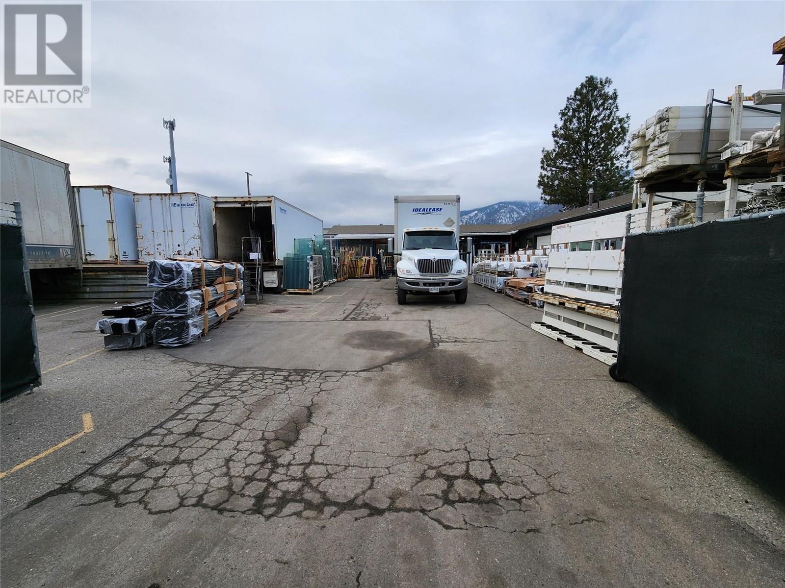  2490 Ross Road, West Kelowna