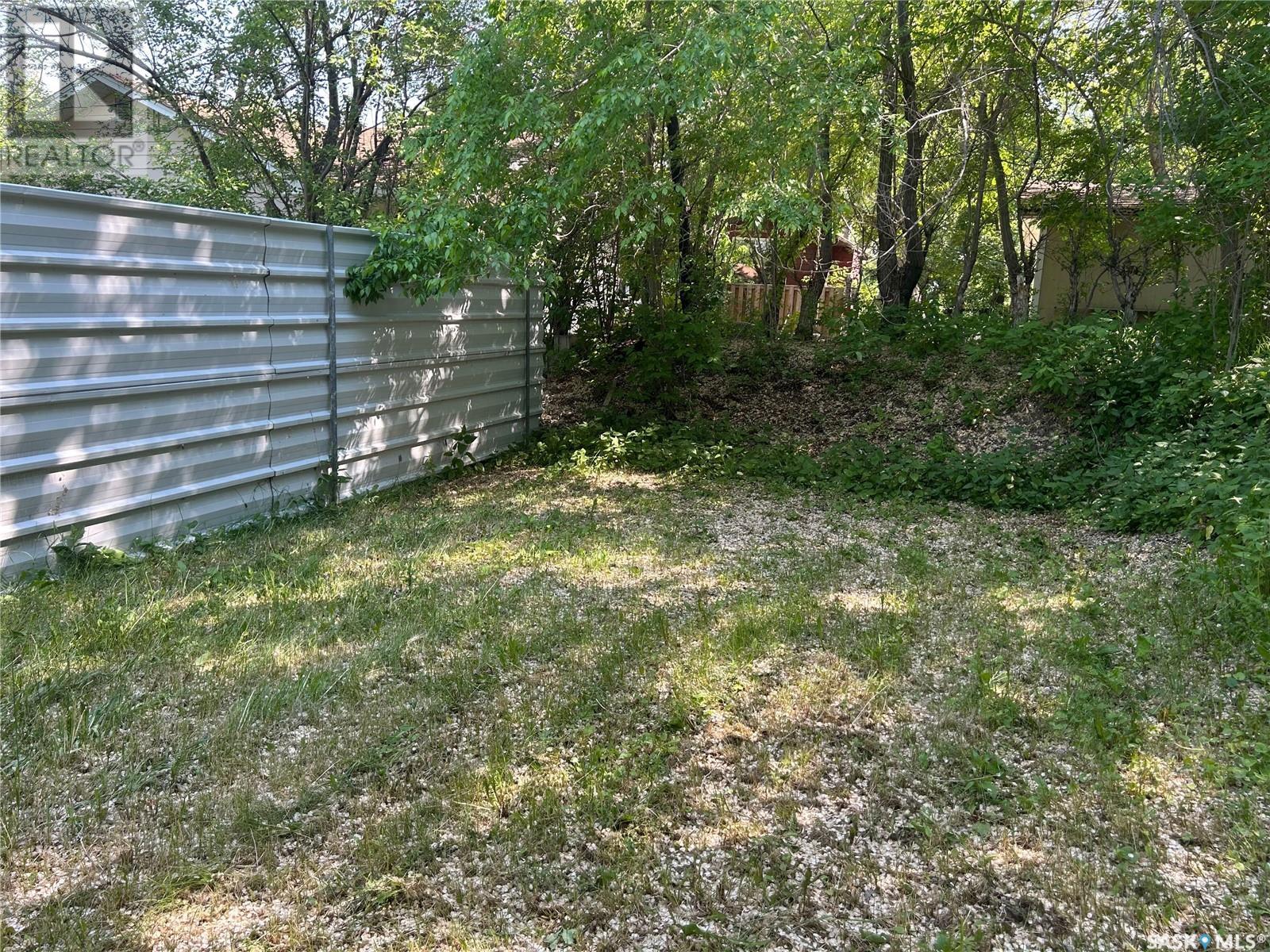 Photo 6 of 454 7th Street E, Regina Beach SK