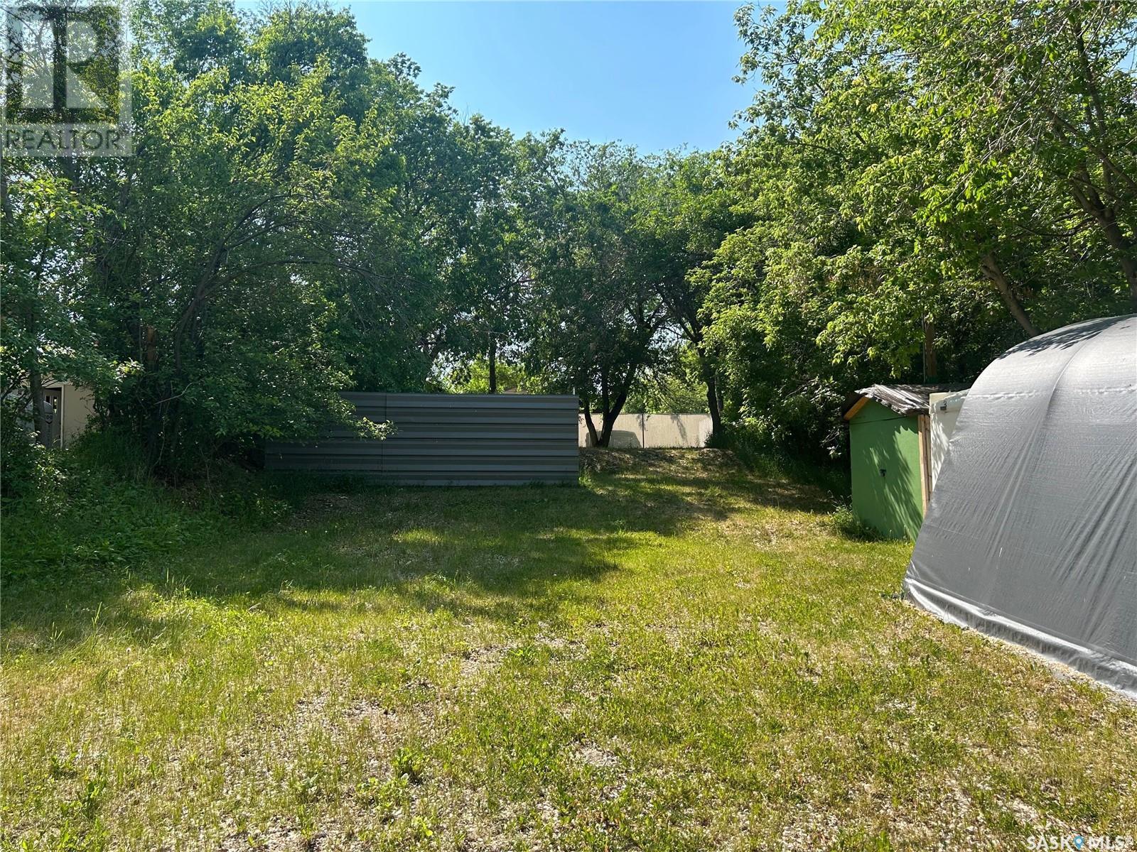 Photo 20 of 454 7th Street E, Regina Beach SK