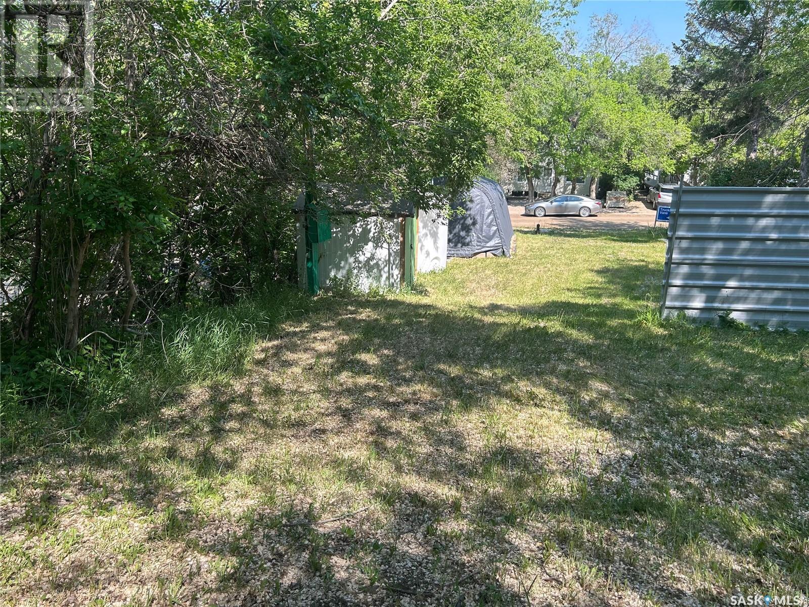Photo 17 of 454 7th Street E, Regina Beach SK