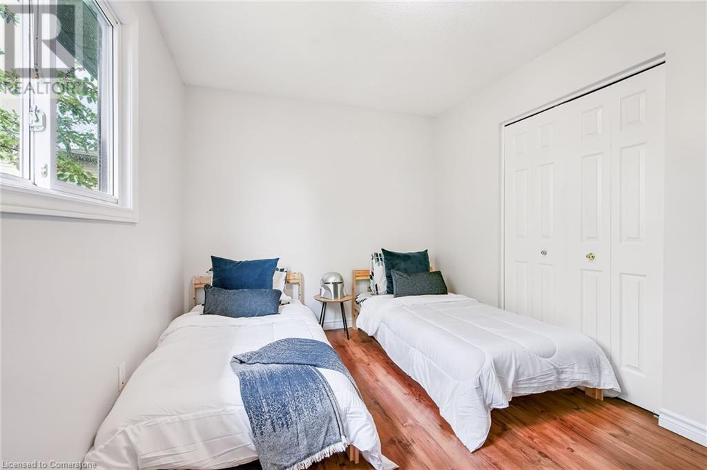 Photo 33 of 14 Ashridge Place, Hamilton ON
