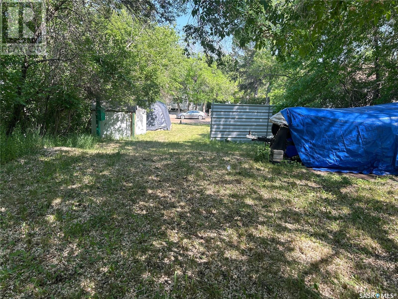 Photo 14 of 454 7th Street E, Regina Beach SK