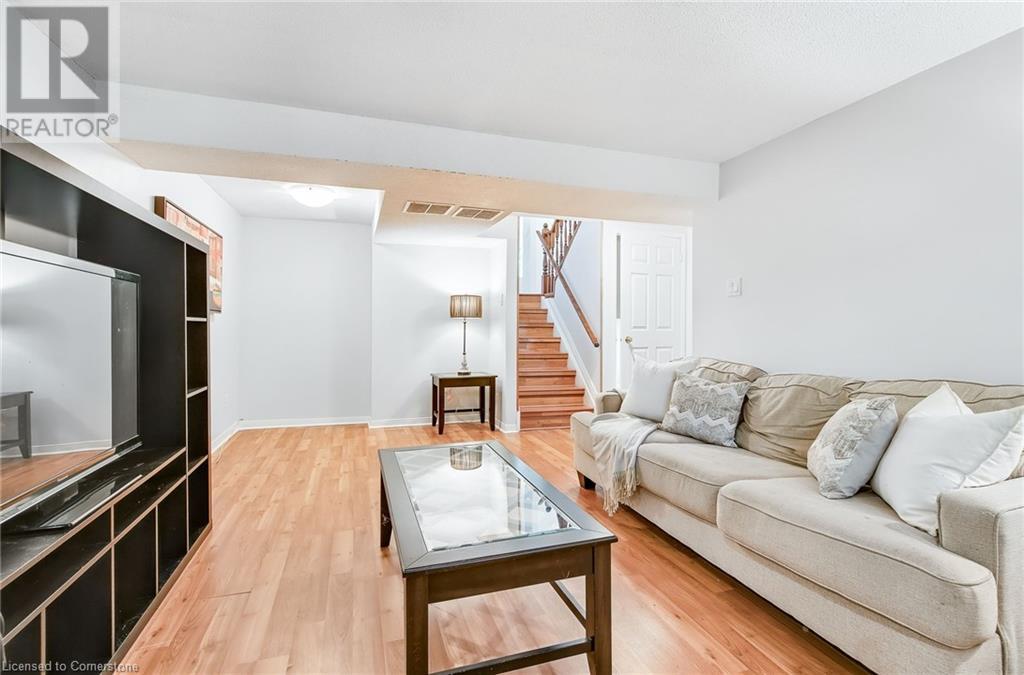 Photo 31 of 14 Ashridge Place, Hamilton ON