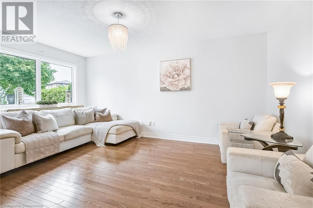Photo 37 of 14 Ashridge Place, Hamilton ON