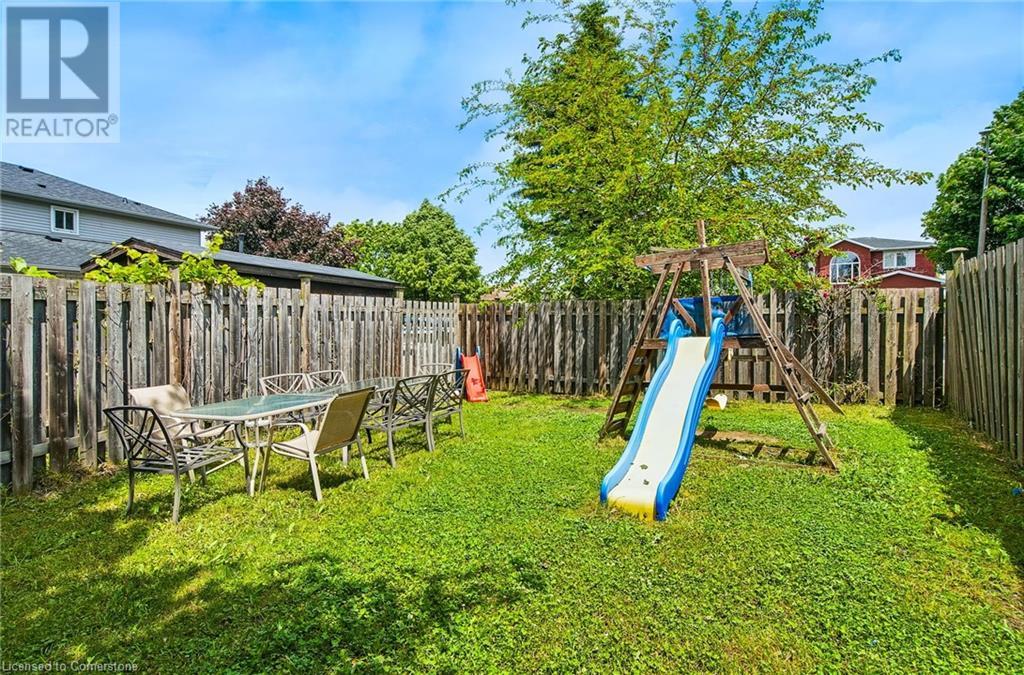 Photo 24 of 14 Ashridge Place, Hamilton ON