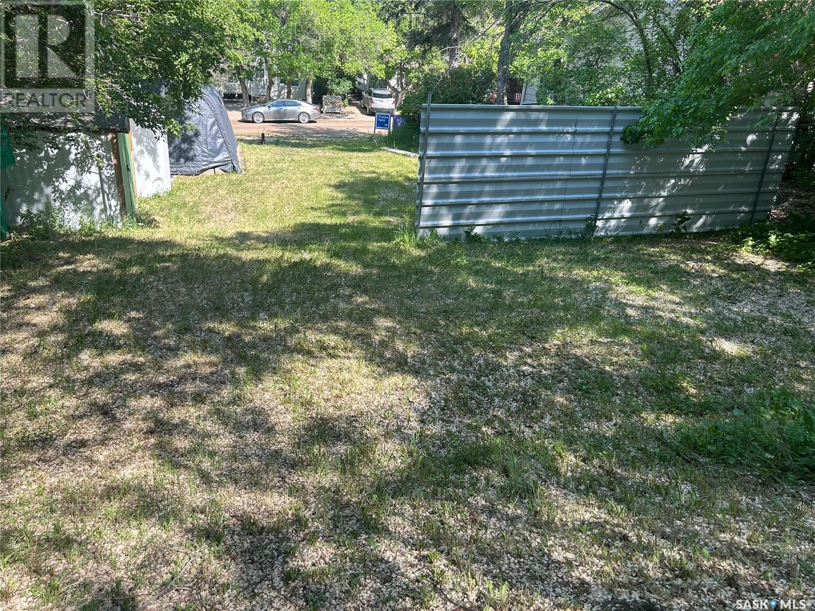 Photo 13 of 454 7th Street E, Regina Beach SK