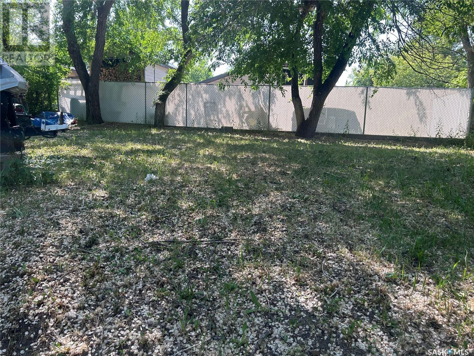 Photo 12 of 454 7th Street E, Regina Beach SK