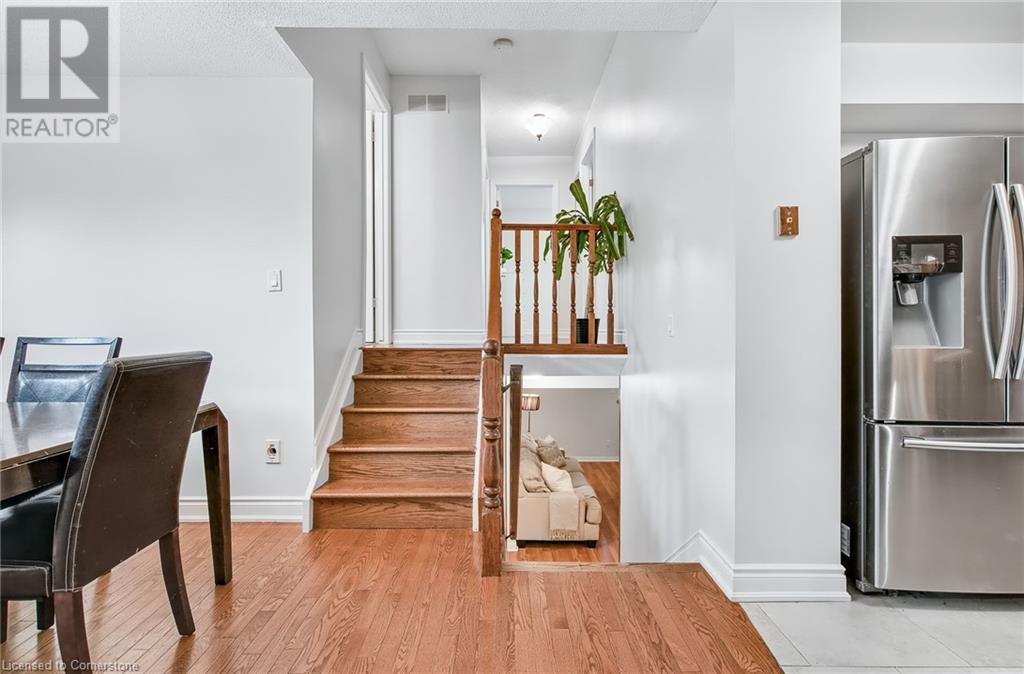 Photo 12 of 14 Ashridge Place, Hamilton ON