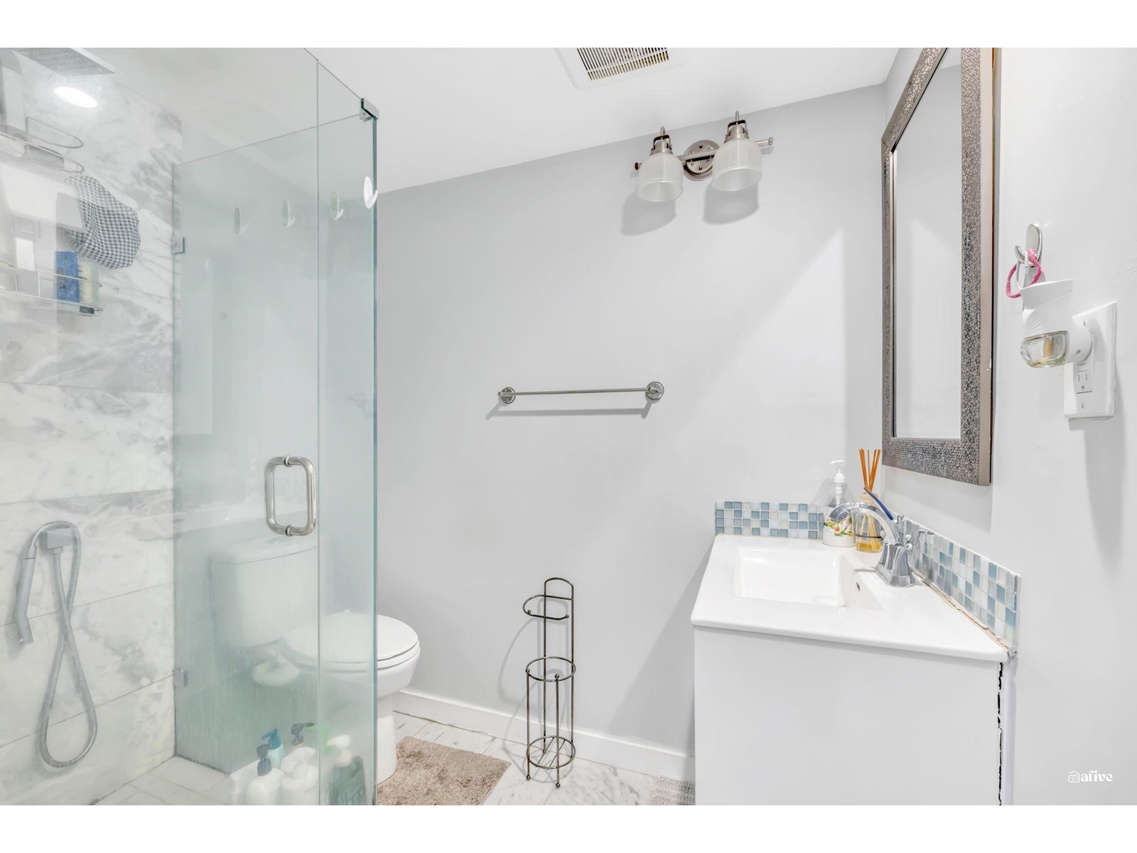 Photo 7 of 9 2241 Mccallum Road, Abbotsford BC
