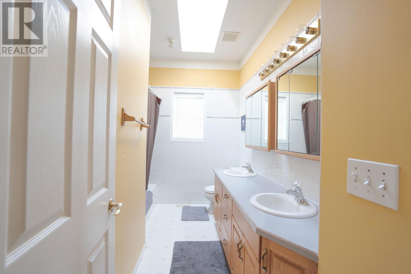 11506 Turtle Bay Court, Lake Country