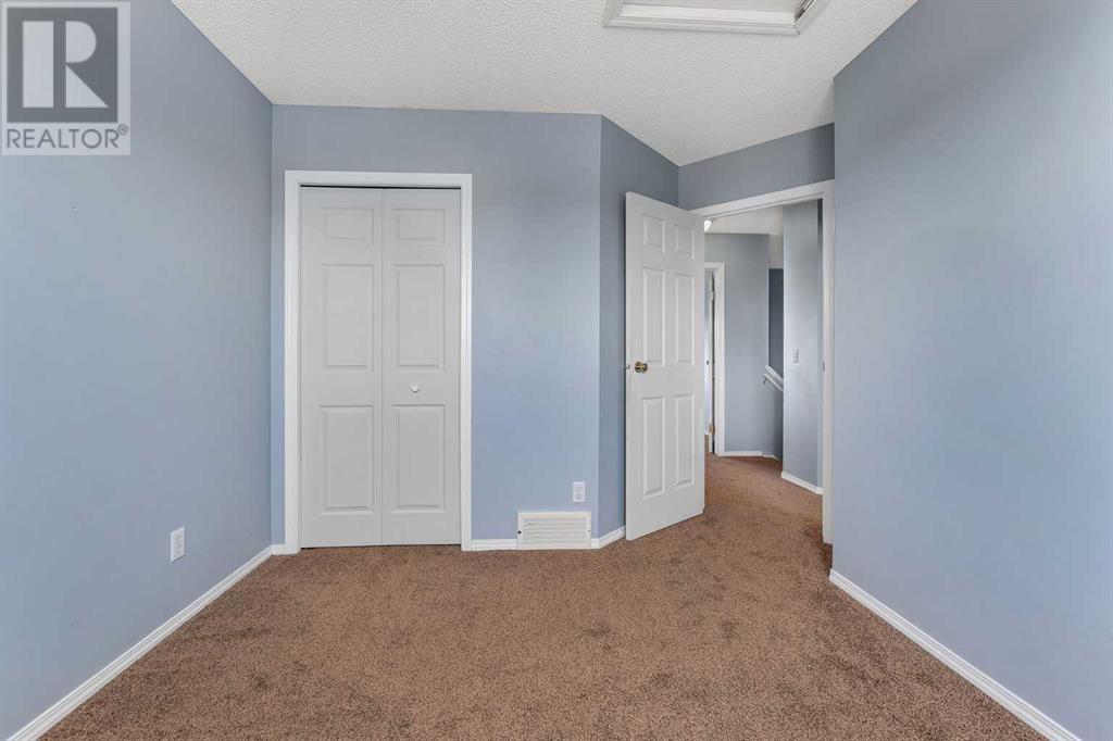 Single Family House for Sale in  Saddlemont Manor NE Saddle Ridge Calgary 
