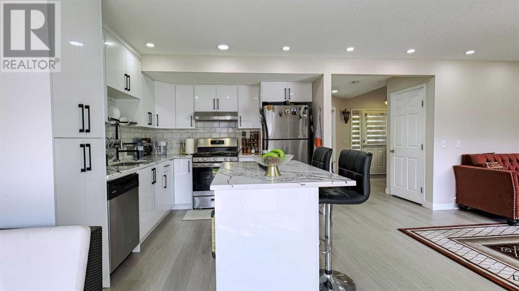 Single Family House for Sale in  Saddlecreek Crescent NE Saddle Ridge Calgary 