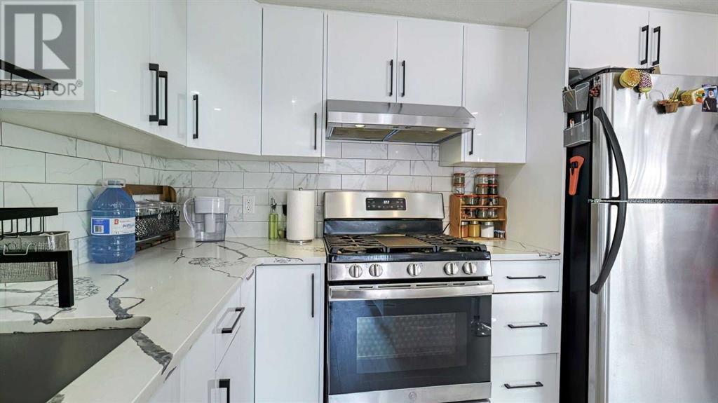 Single Family House for Sale in  Saddlecreek Crescent NE Saddle Ridge Calgary 