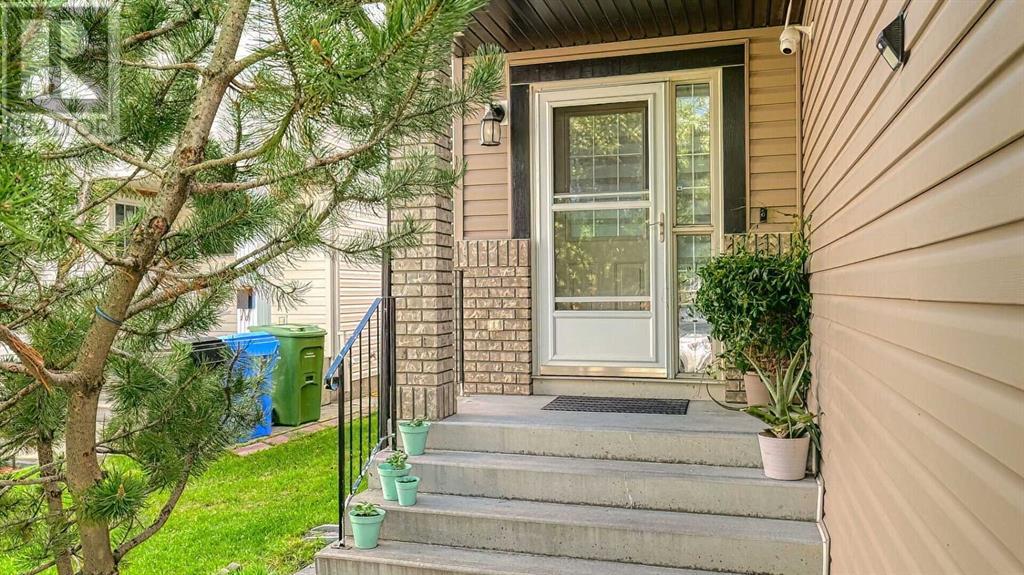Single Family House for Sale in  Saddlecreek Crescent NE Saddle Ridge Calgary 