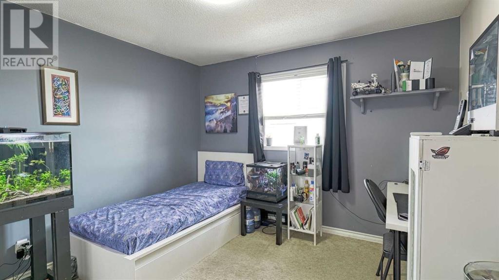 Single Family House for Sale in  Saddlecreek Crescent NE Saddle Ridge Calgary 