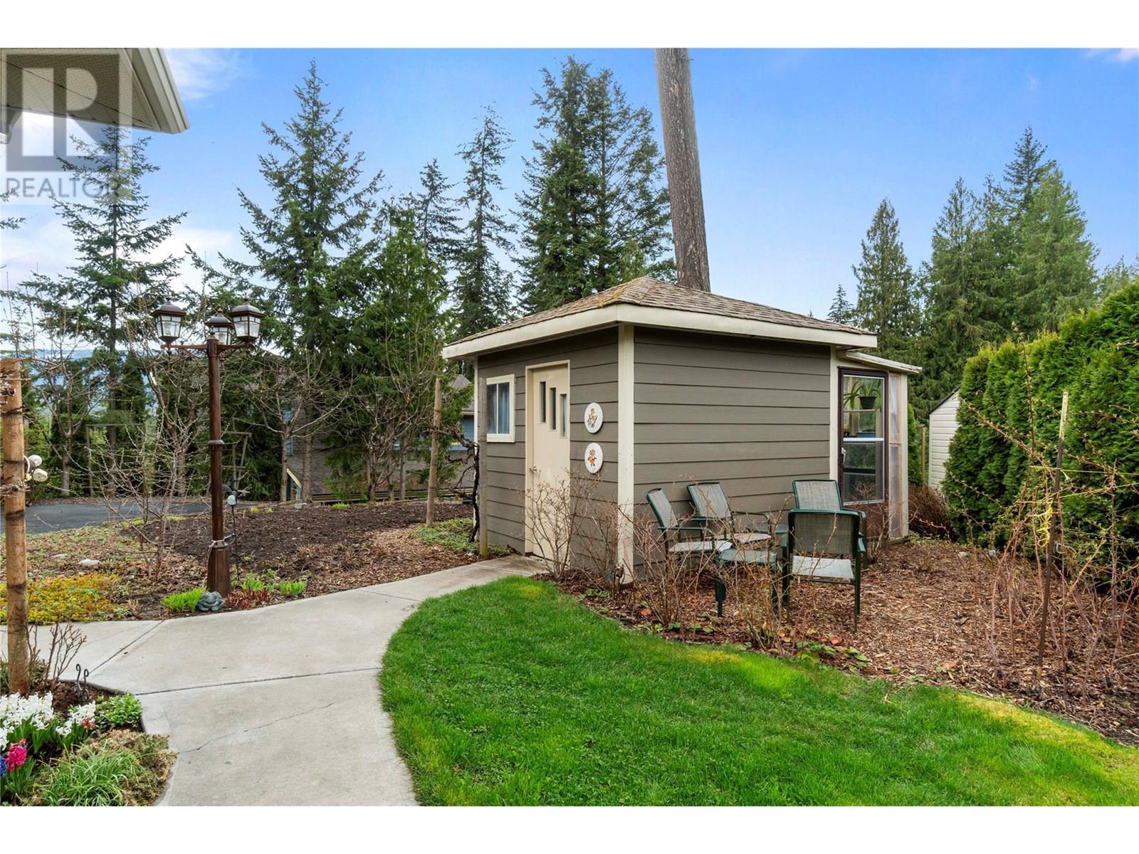 Photo 5 of 2396 Terrace Place, Blind Bay BC