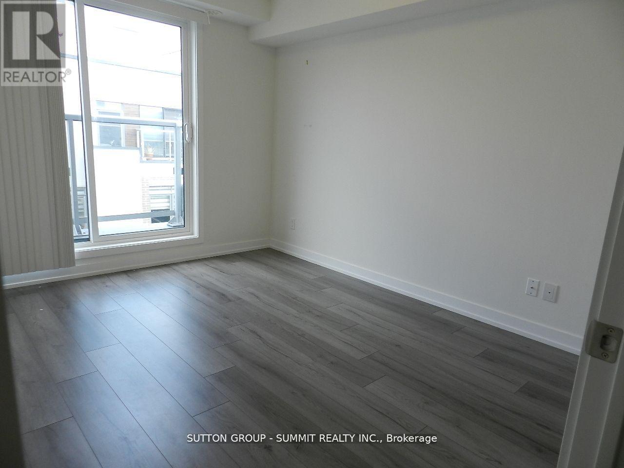 Photo 17 of 344 3066 Sixth Line, Oakville ON