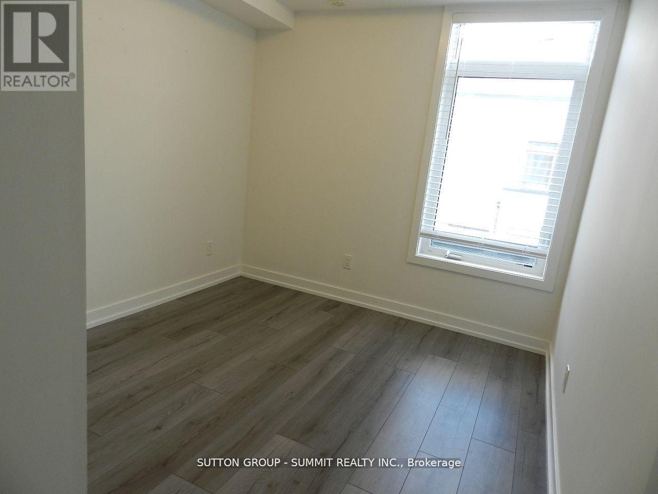 Photo 15 of 344 3066 Sixth Line, Oakville ON
