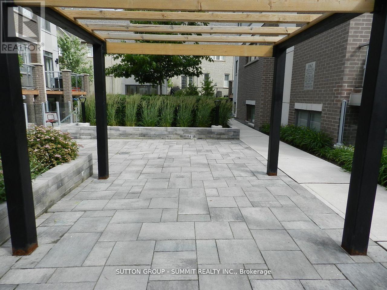 Photo 8 of 344 3066 Sixth Line, Oakville ON