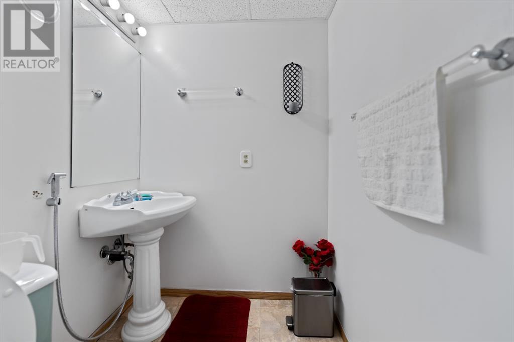 Single Family House 4 Level for Sale in  Taradale Close NE Taradale Calgary 