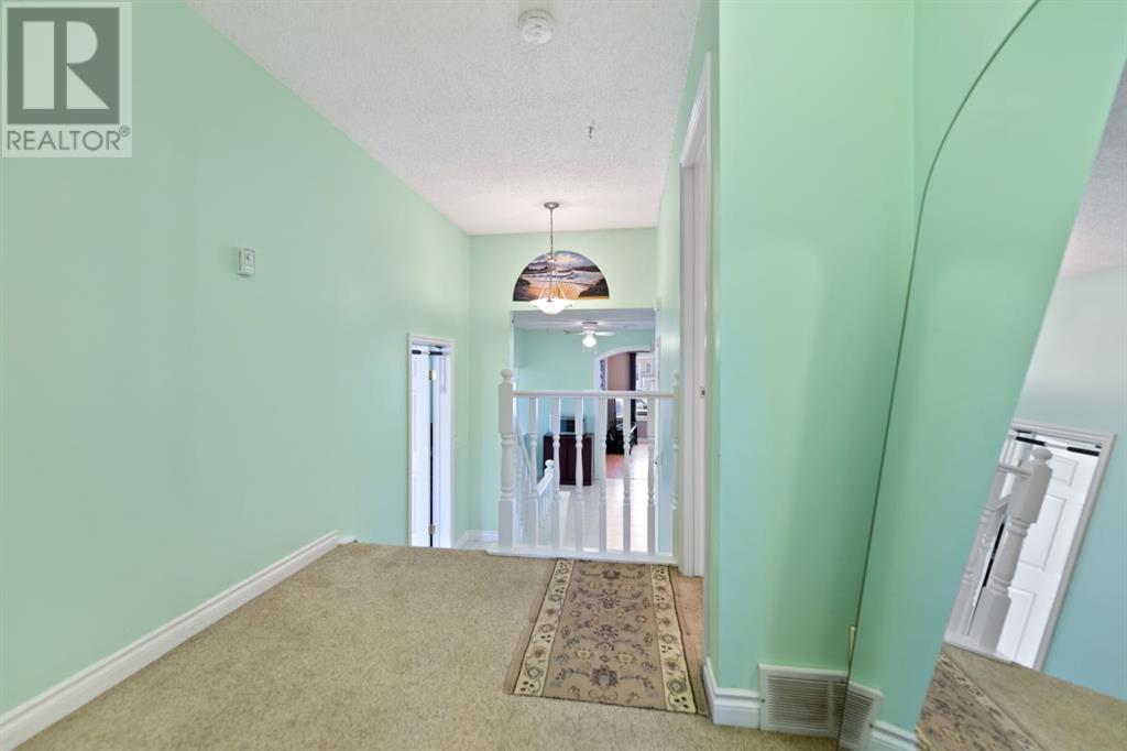 Single Family House 4 Level for Sale in  Taradale Close NE Taradale Calgary 